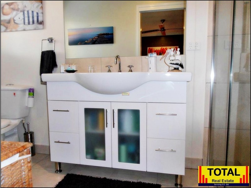 6 Renown Court, Cooloola Cove QLD 4580