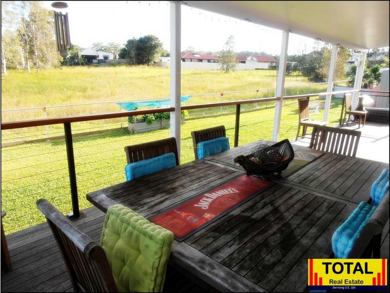 6 Renown Court, Cooloola Cove QLD 4580