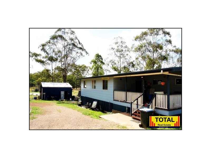 213 Malar Cres, Nanango QLD 4615