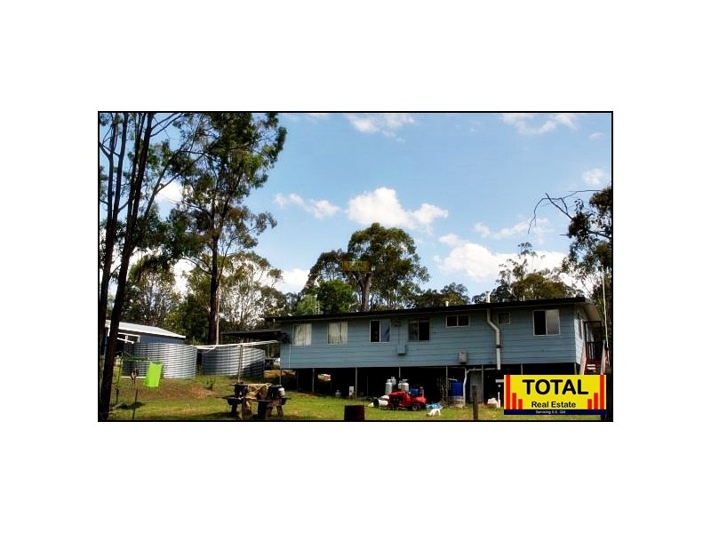 213 Malar Cres, Nanango QLD 4615