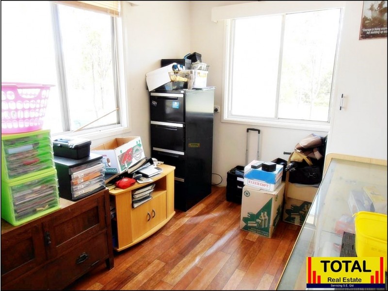 213 Malar Cres, Booie QLD 4610