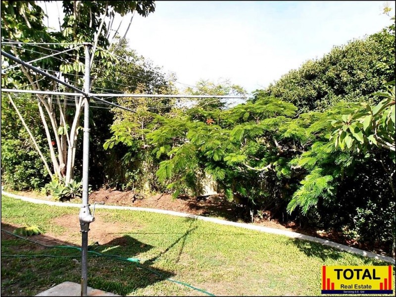 18 Paradise Court, Clontarf QLD 4019