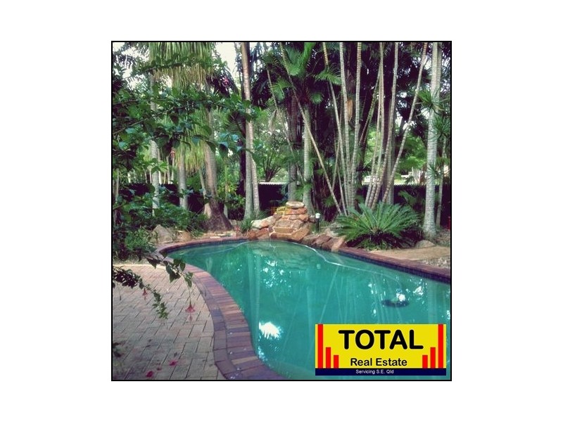 33 Brittainy Street, Petrie QLD 4502