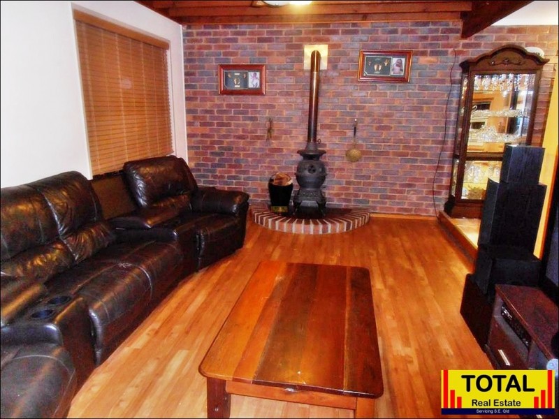 33 Brittainy Street, Petrie QLD 4502