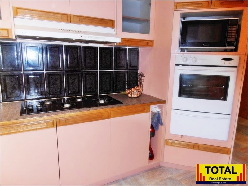 33 Brittainy Street, Petrie QLD 4502