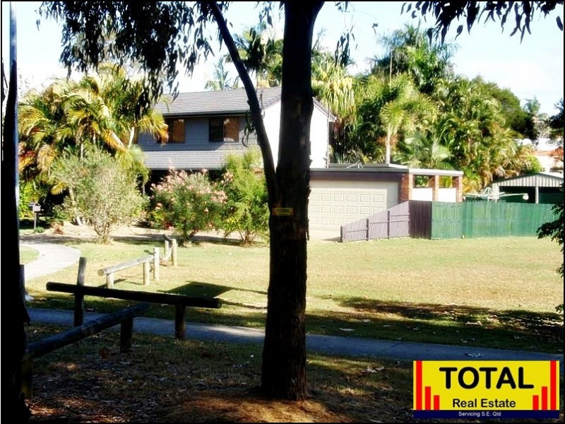 33 Brittainy Street, Petrie QLD 4502