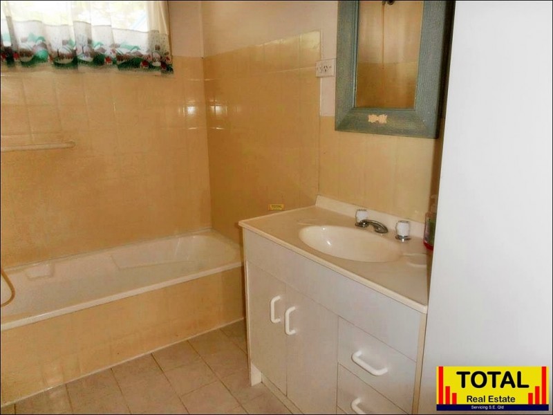 36 Sheehan Street, Kallangur QLD 4503