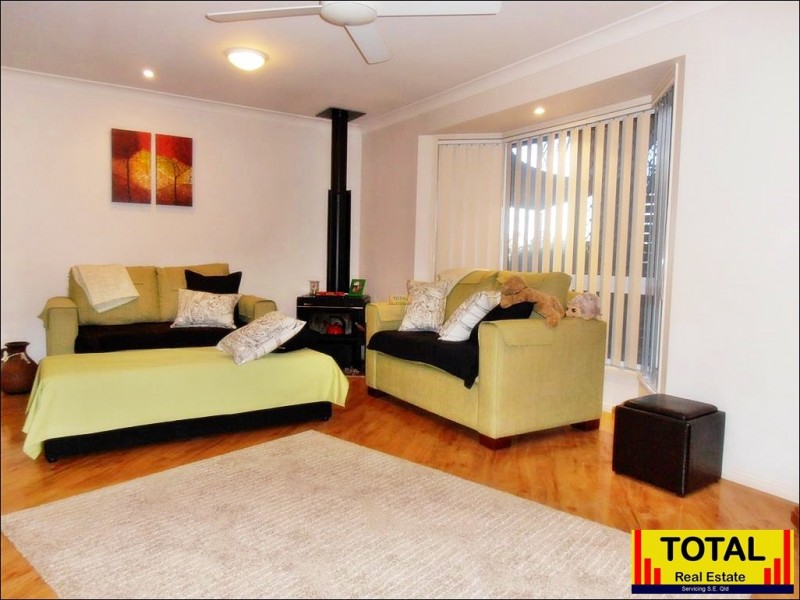 1 Cootha, Kallangur QLD 4503