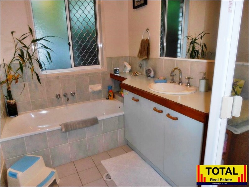 1 Cootha Drive, Kallangur QLD 4503