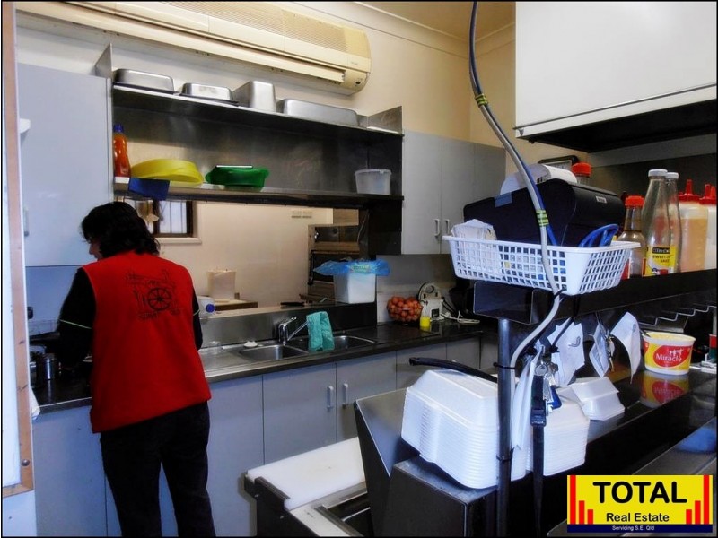 66 Burrowes Street, Surat QLD 4417