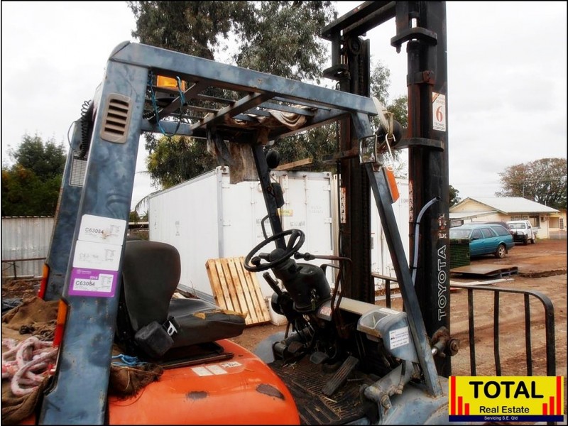 66 Burrowes Street, Surat QLD 4417