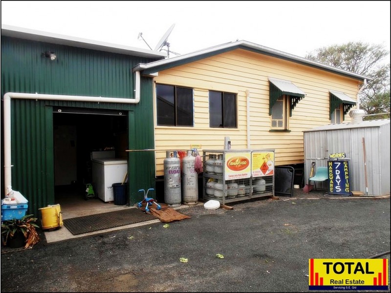 66 Burrowes Street, Surat QLD 4417