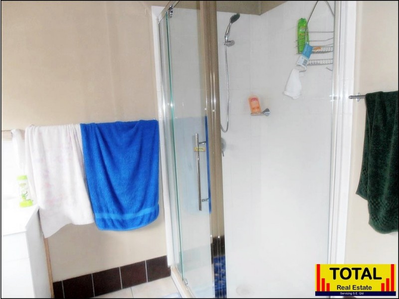 66 Burrowes Street, Surat QLD 4417