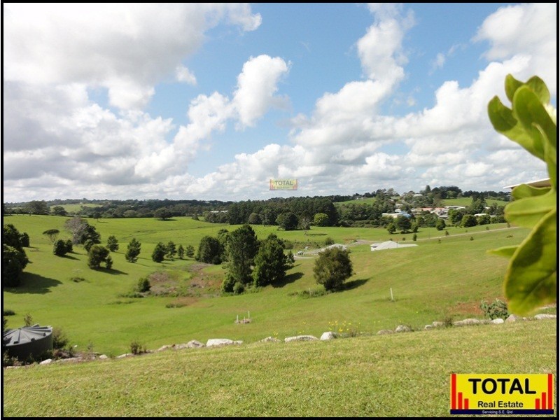 14 Cloudwalk Drive, Maleny QLD 4552