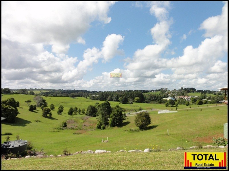 14 Cloudwalk Drive, Maleny QLD 4552