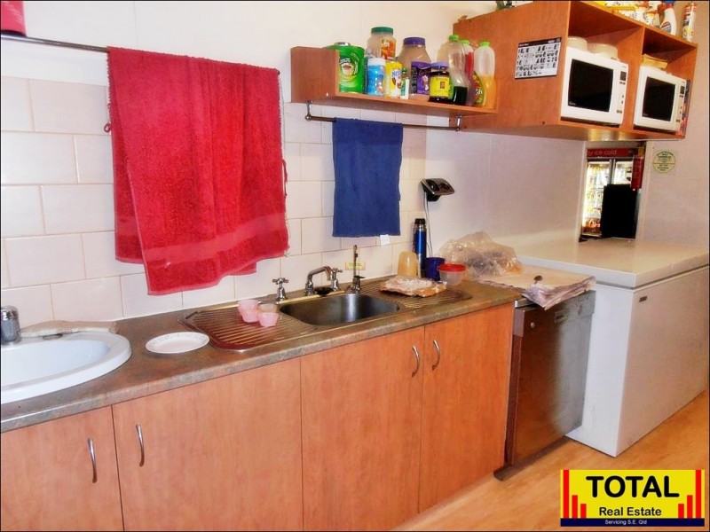 15 Sara Street, Meandarra QLD 4422