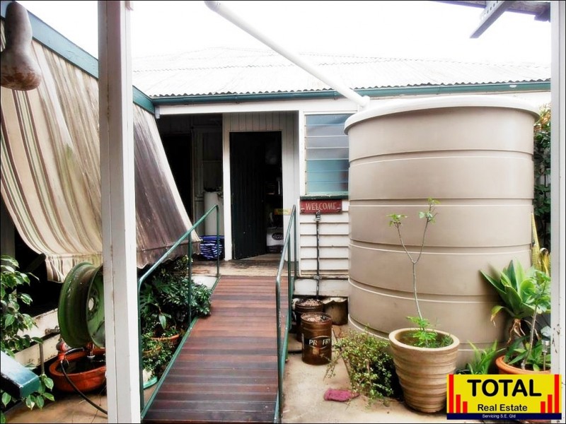 15 Sara Street, Meandarra QLD 4422