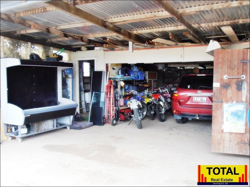 15 Sara Street, Meandarra QLD 4422