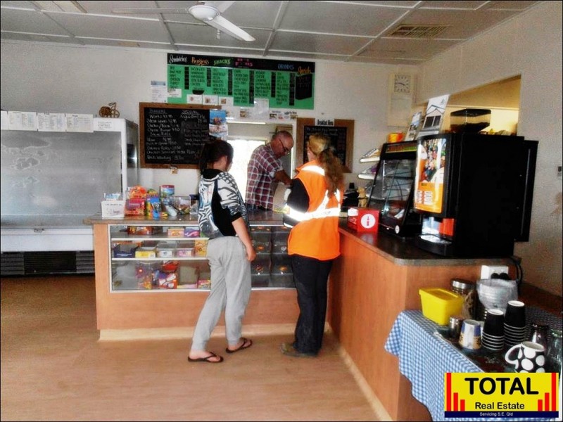 15 Sara Street, Meandarra QLD 4422