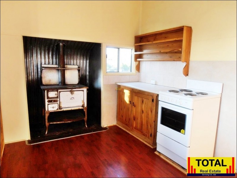7 Commens street, Millmerran QLD 4357