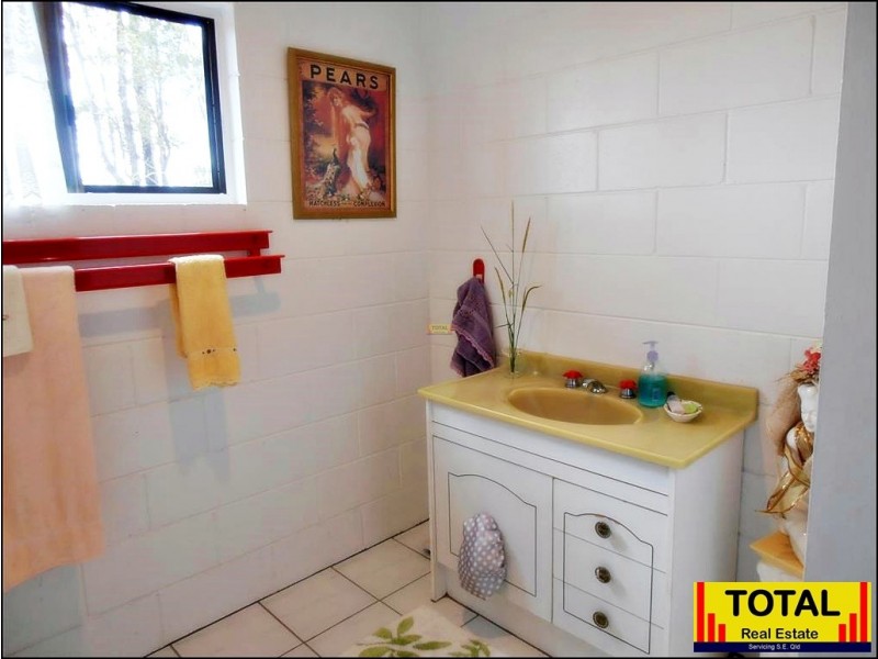 80 Pine Ridge Road, Glenwood QLD 4570