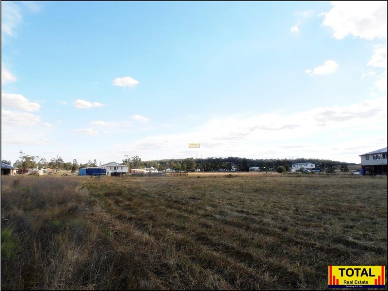 4 Earl Street, Jondaryan QLD 4403