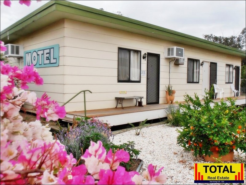 15 Sara Street, Meandarra QLD 4422