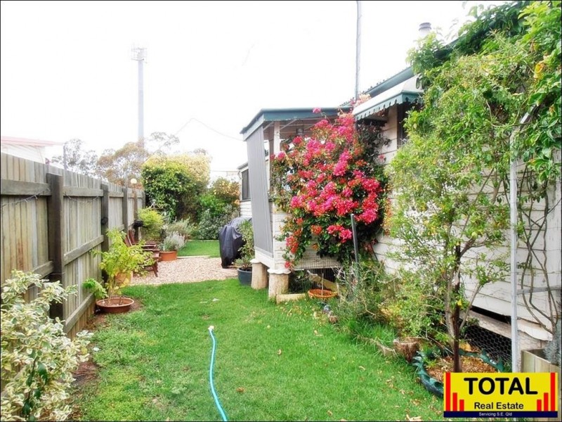 15 Sara Street, Meandarra QLD 4422