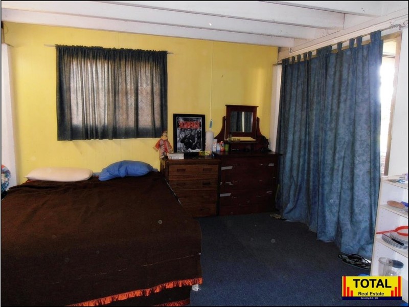 13 Shakespeare Parade, Strathpine QLD 4500