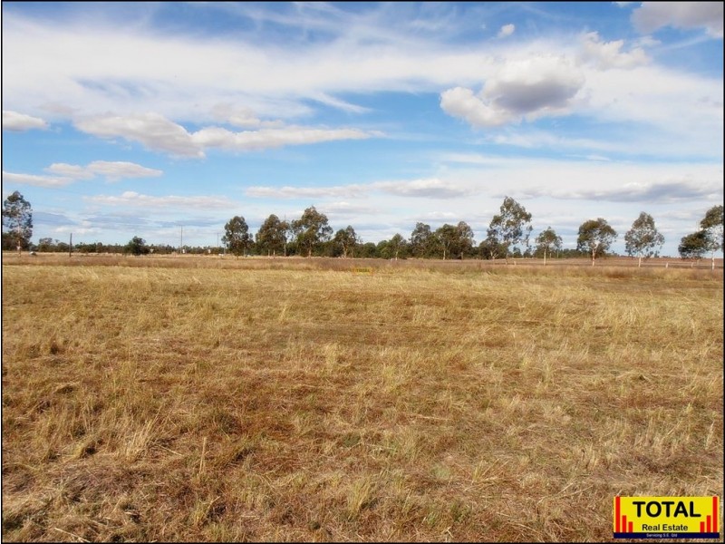 33 Earl Street, Jondaryan QLD 4403