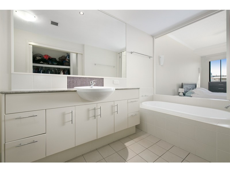 154/8 Land St, Toowong QLD 4066