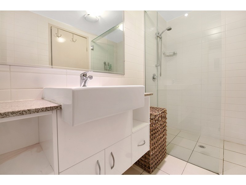 28/24 Allwood Street, Indooroopilly QLD 4068