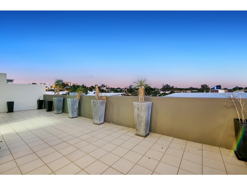 28/24 Allwood Street, Indooroopilly QLD 4068