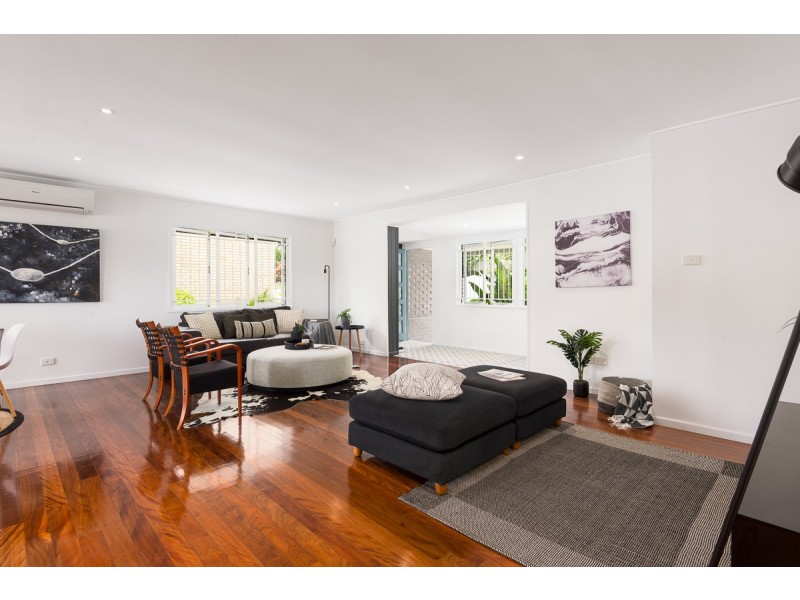 79 Marshall Lane, Kenmore QLD 4069