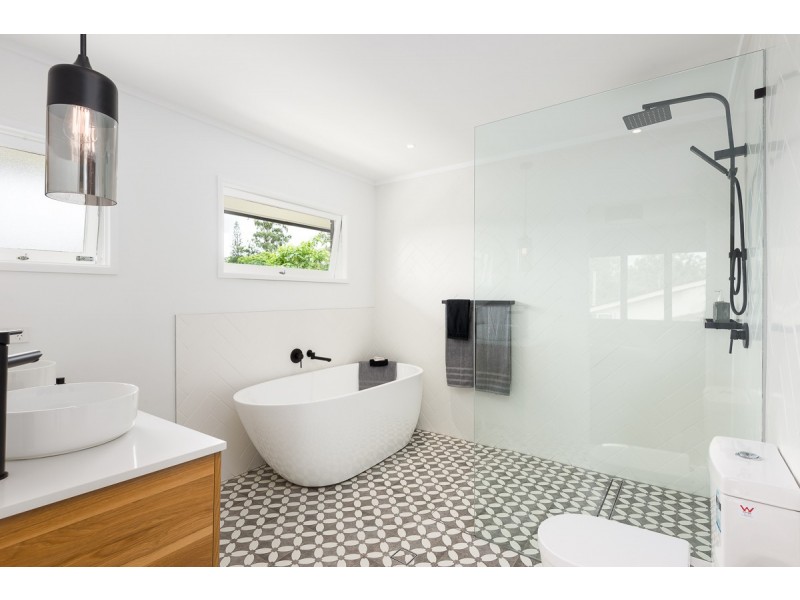 79 Marshall Lane, Kenmore QLD 4069