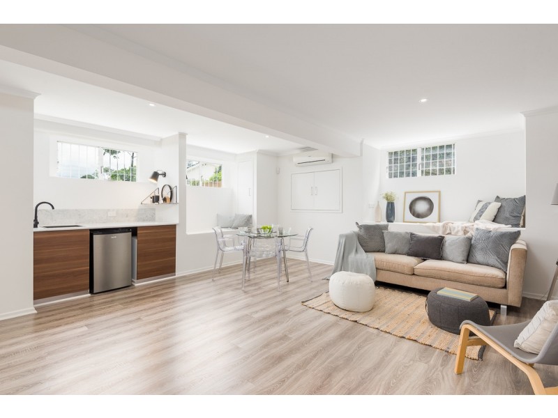 79 Marshall Lane, Kenmore QLD 4069