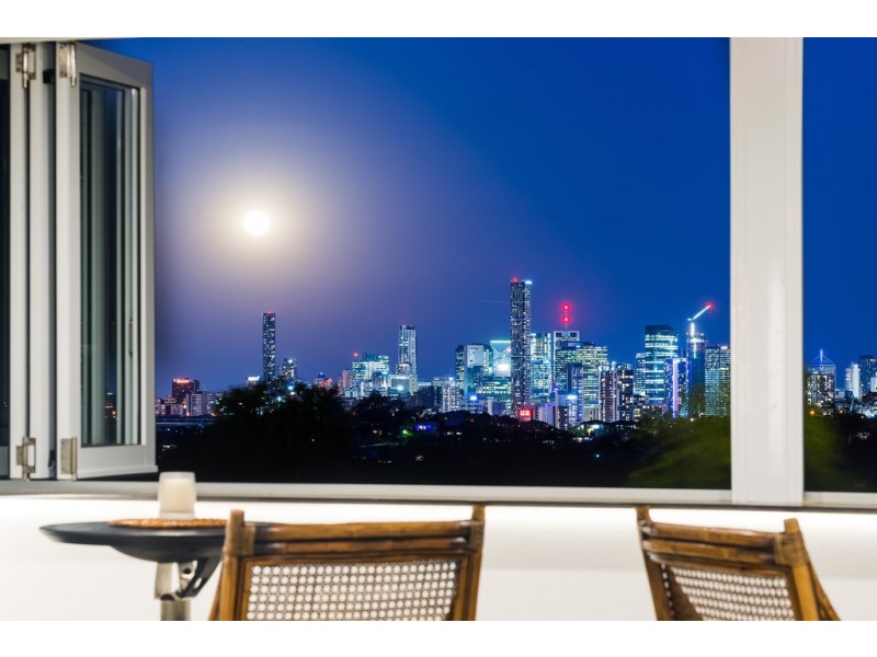 7 Satinwood Court, Bardon QLD 4065