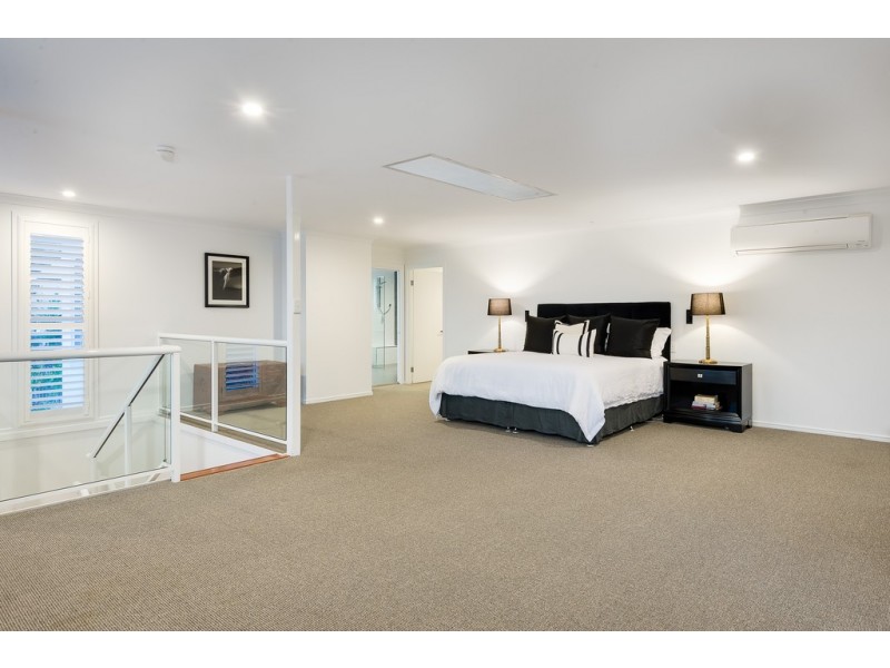 7 Satinwood Court, Bardon QLD 4065