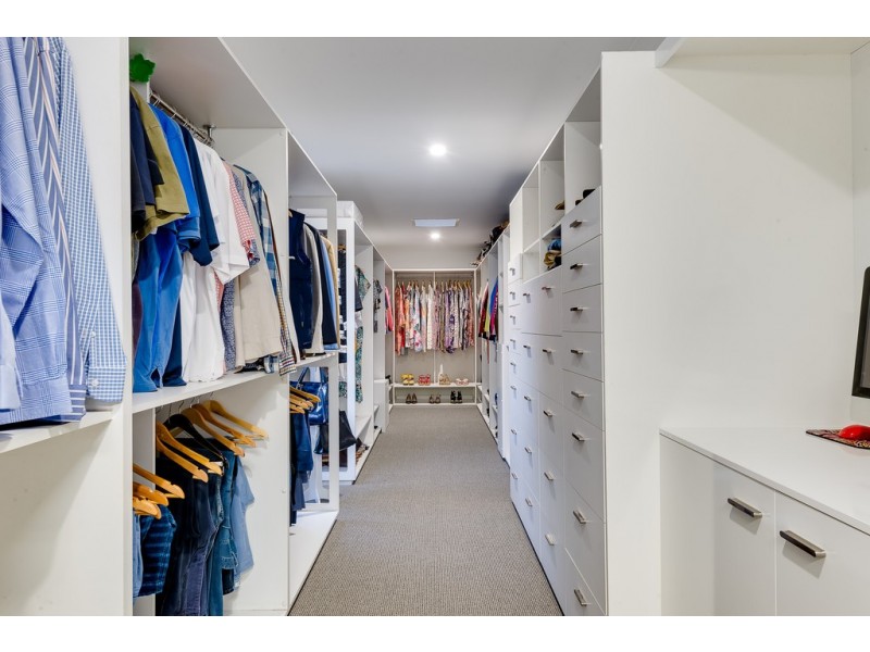 7 Satinwood Court, Bardon QLD 4065