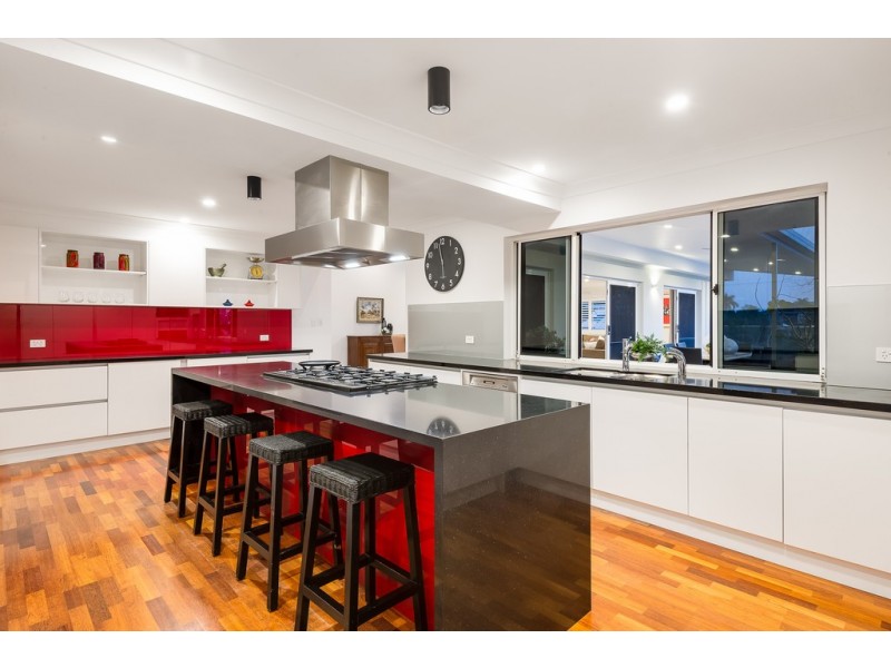 7 Satinwood Court, Bardon QLD 4065