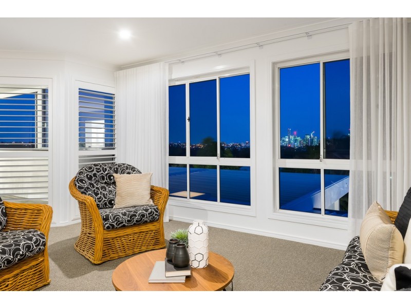 7 Satinwood Court, Bardon QLD 4065