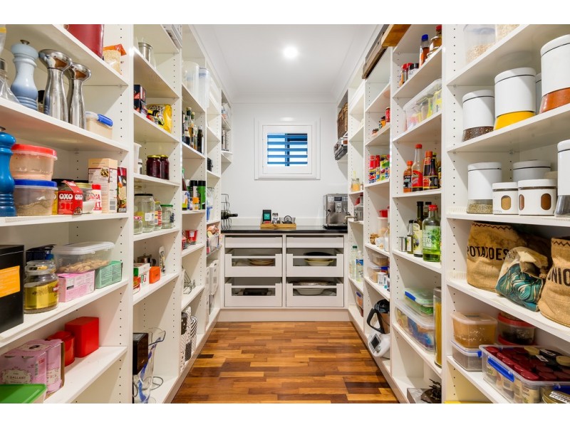 7 Satinwood Court, Bardon QLD 4065