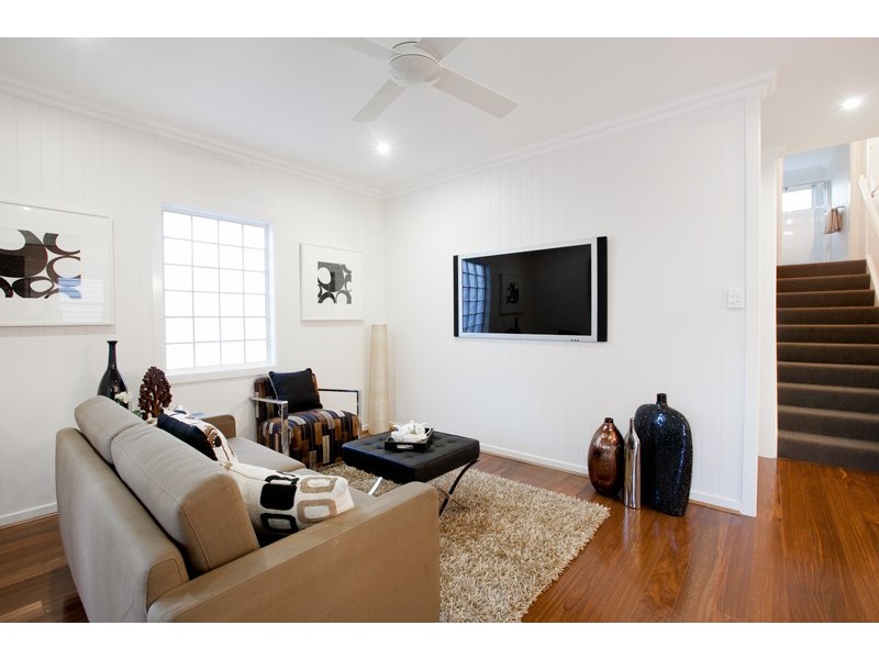 25 Elliott Street, Kangaroo Point QLD 4169