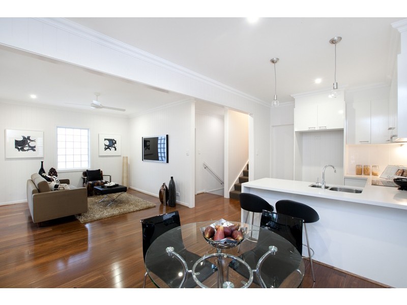 25 Elliott Street, Kangaroo Point QLD 4169