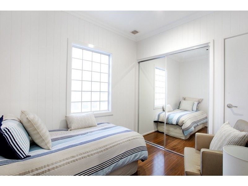 25 Elliott Street, Kangaroo Point QLD 4169