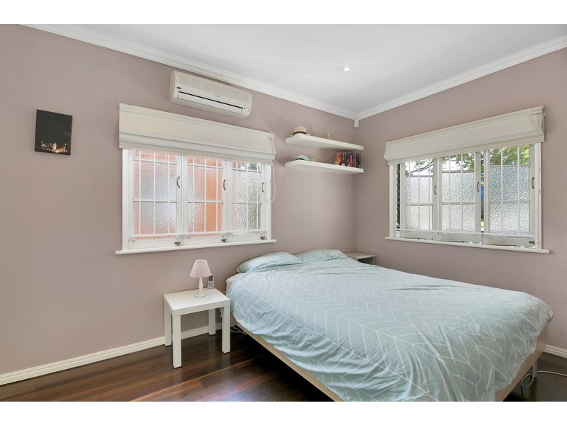 122 Ashby Street, Fairfield QLD 4103