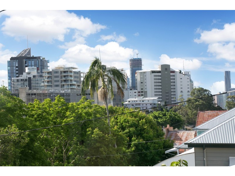 26 Merton Road, Woolloongabba QLD 4102
