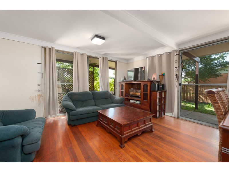 147 Milsom Street, Norman Park QLD 4170