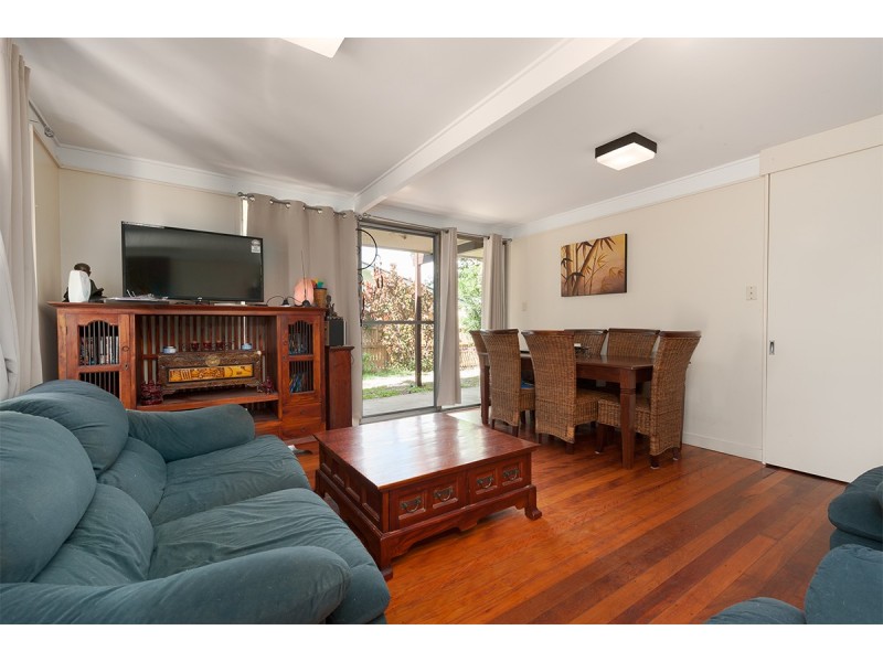 147 Milsom Street, Norman Park QLD 4170