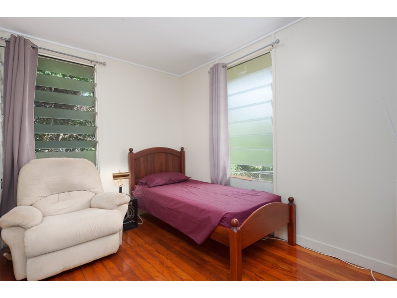 147 Milsom Street, Norman Park QLD 4170